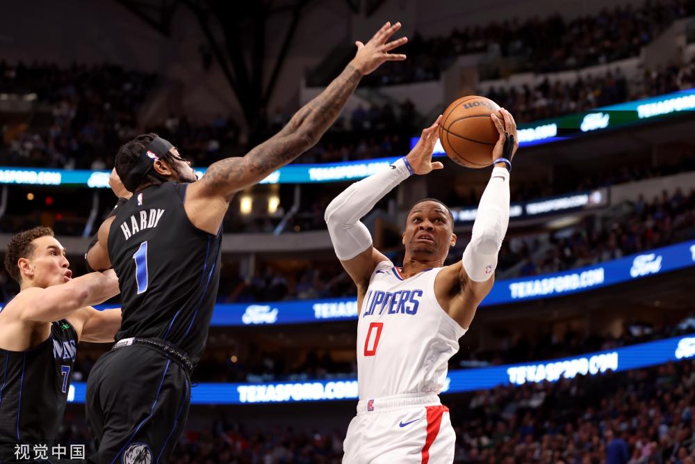 依旧展现出 依旧展现出